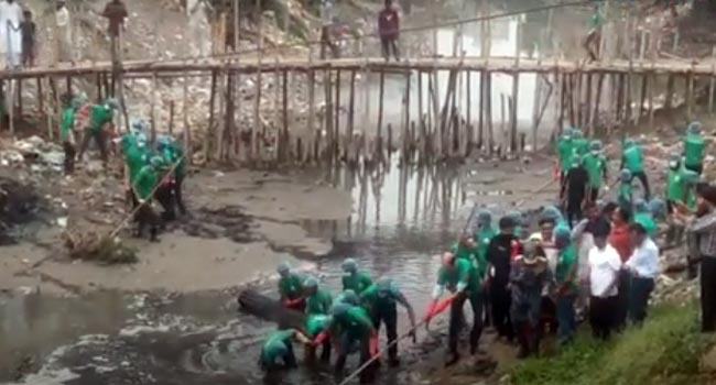 যারা খালে ময়লা ফেলে তাদের মস্তিষ্কে ময়লা আছে : মেয়র আতিক