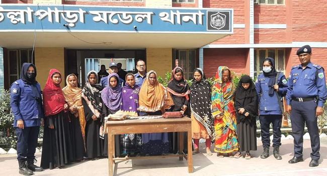উল্লাপাড়ায় চোর ও ছিনতাই চক্রের ১০ নারী সদস্য আটক