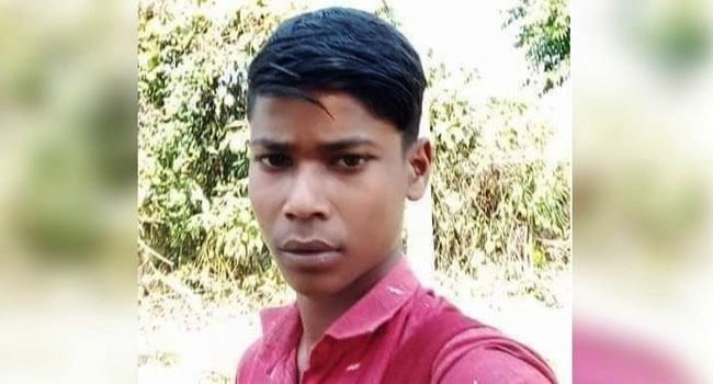 ভারত সীমান্তের ভেতরে পড়ে থাকা বাংলাদেশী কিশোরের লাশ হস্তান্তর