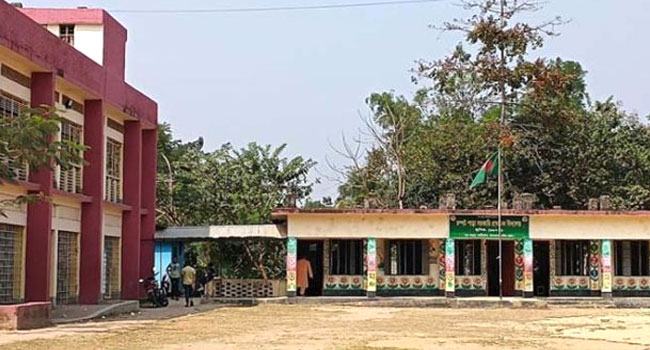 বান্দরবানে সীমান্ত পরিস্থিতি স্বাভাবিক হওয়ায় খুলছে বন্ধ থাকা ৫টি স্কুল