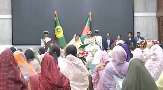 শপথ নিলেন সংরক্ষিত নারী আসনের এমপিরা