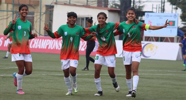 প্রীতির জোড়া গোলে ফাইনালের পথে বাংলাদেশ