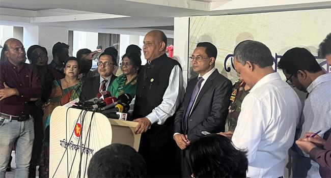 অবৈধ ক্লিনিক-ডায়াগনস্টিকে অভিযানে ডিসিদের সহায়তা চাইলেন স্বাস্থ্যমন্ত্রী