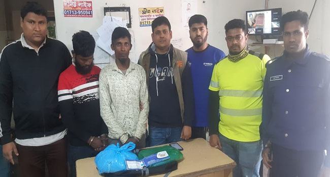 উজিরপুরে দুই কেজি গাঁজাসহ গ্রেফতার ২