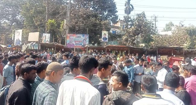গোবিন্দগঞ্জে পুলিশের রেকার গাড়ির ধাক্কায় একজন নিহত আহত ২