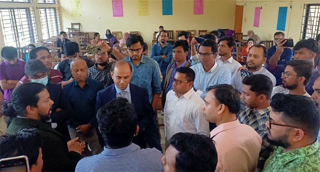 ‘সাত-আট ঘণ্টা জার্নি করে এসেও পরীক্ষা দিতে পারলাম না’
