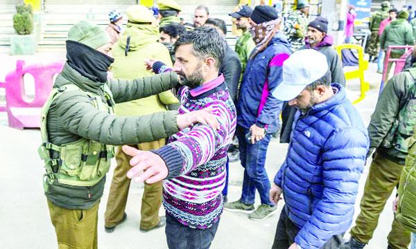 স্বায়ত্তশাসন বাতিলের পর প্রথমবার কাশ্মির সফরে মোদি