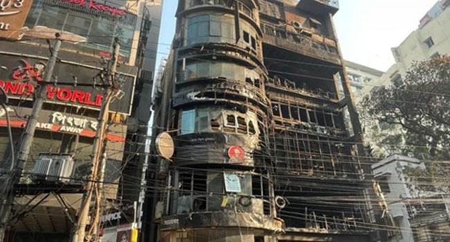 সিলগালার সার্কাস : জনগণও মহাশয়