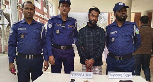 ঈশ্বরগঞ্জে অস্ত্রসহ যুবক গ্রেফতার