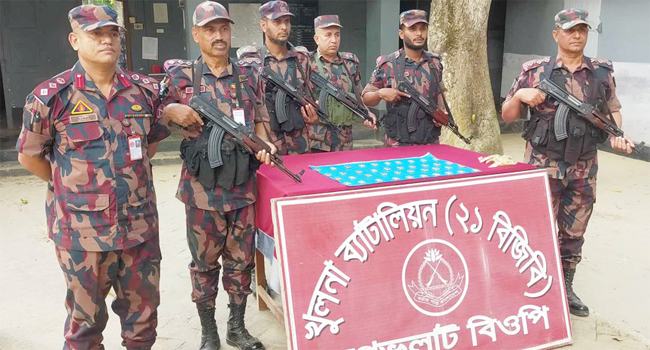 শার্শা সীমান্তের ইছামতি নদী থেকে ৫ কেজি ২৭১ গ্রাম স্বর্ণসহ লাশ উদ্ধার