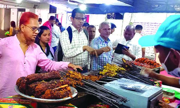 জৌলুশ হারিয়েছে বেইলি রোডের ইফতার