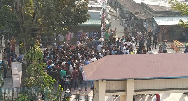 বাকৃবিতে ছাত্রলীগের সংঘর্ষ : ১৩ সদস্যের তদন্ত কমিটি