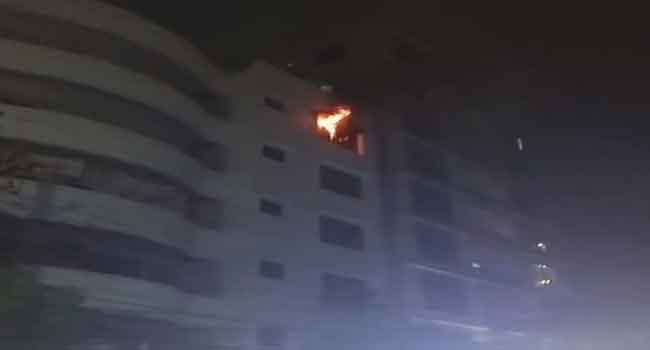 বারিধারায় বহুতল ভবনে অগুন
