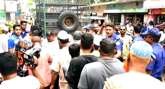 ২ দিন ধরে ঝালকাঠির বাজারে মুরগি বিক্রি বন্ধ