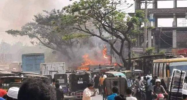 ঈদগাঁওতে গ্যাসের আগুনে নিঃস্ব ২ সহোদর