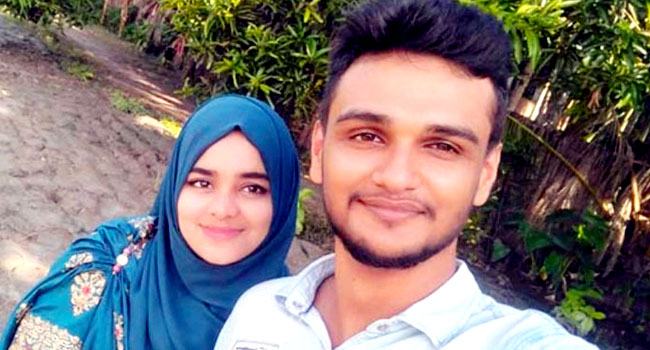 সোমালিয়ার জলদস্যুর হাতে জিম্মি স্বামীর জন্য কাঁদছেন পিরোজপুরের নববধূ