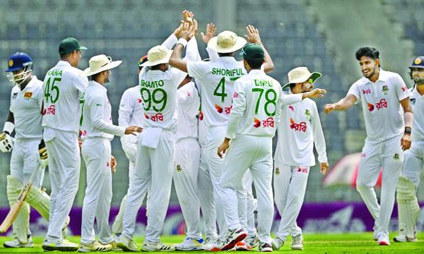অভিষেকেই রানার ৩ উইকেট