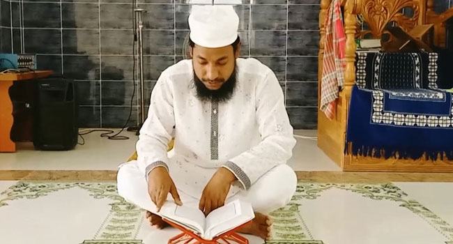 হাদিয়া ছাড়াই খতম তারাবি পড়াচ্ছেন ছাত্রলীগের সভাপতি