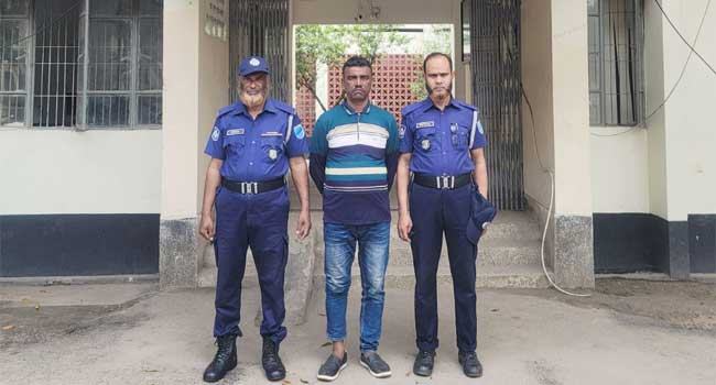 নরসিংদীতে ব্যবসায়ীকে মারধর করে ছিনতাই, গ্রেফতার ১