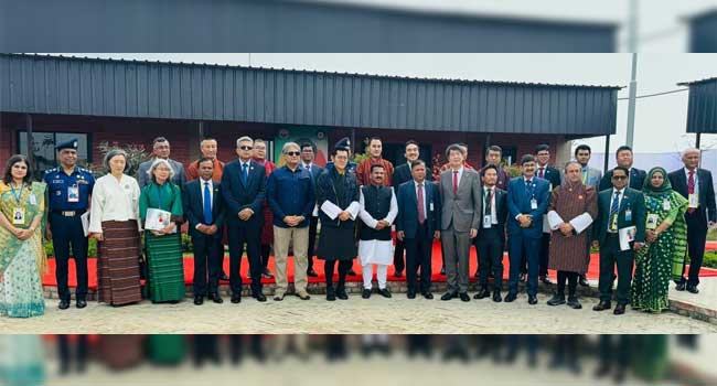 আড়াইহাজারে বাংলাদেশ স্পেশাল ইকোনমিক জোন পরিদর্শনে ভুটানের রাজা