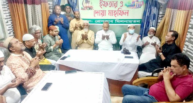 ফতুল্লা প্রেস ক্লাবের ইফতার মাহফিল অনুষ্ঠিত