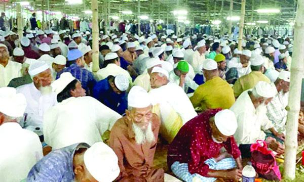 নলতায় প্রতিদিন একসাথে ৬ হাজার রোজাদারের ইফতার