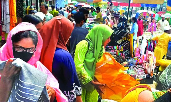 ক্রেতার পছন্দের শীর্ষে পাঞ্জাবি-থ্রি-পিস
