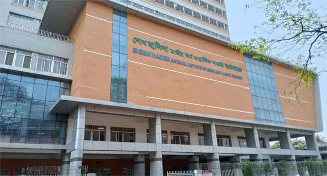 গ্যাস বিস্ফোরণ : চিকিৎসাধীন বাবা-মা ও সন্তানের মৃত্যু