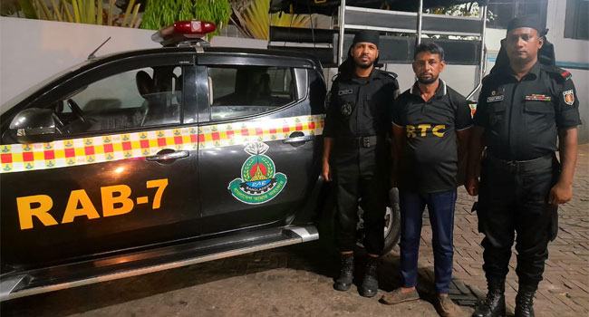 মিরসরাইয়ে হত্যা মামলার পালাতক আসামি গ্রেফতার