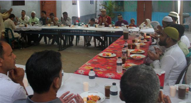 দোহারে সাবেক শিক্ষার্থীদের আয়োজনে ইফতার