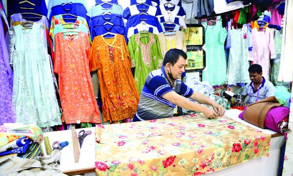 দর্জিপাড়ায় নির্ঘুম রাত : নিরুত্তাপ অভিজাতপাড়া