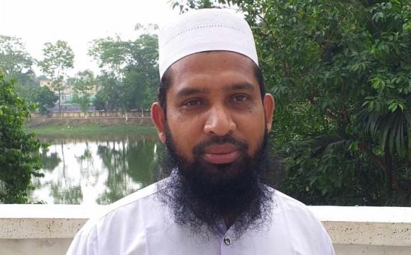 এক মসজিদে ৫০ বছর খতমে তারাবির ইমামতি করছেন হাফেজ মাহফুজ
