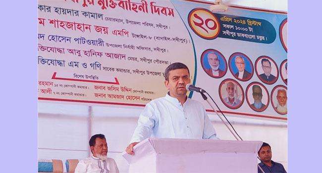 বঙ্গবীর কাদের সিদ্দিকীকে বক্তব্য প্রত্যাহার করে ক্ষমা চাইতে বললেন এমপি জয়