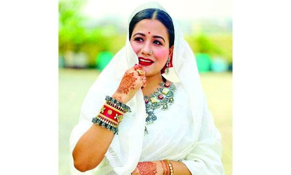 স্টেজ শোতে ফিরলেন রাইসা