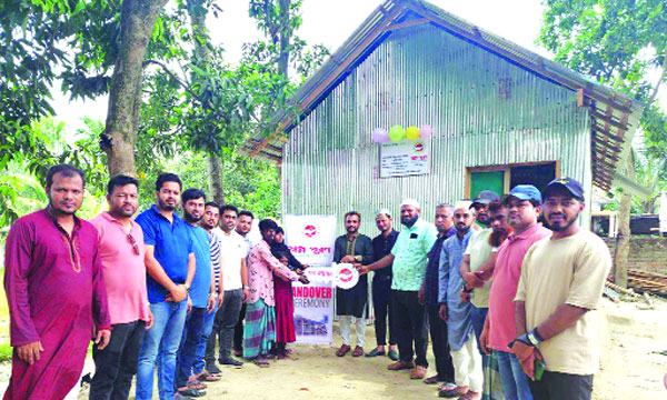 চৌদ্দগ্রামে নতুন ঘর পেয়ে খুশি অসহায় পরিবার