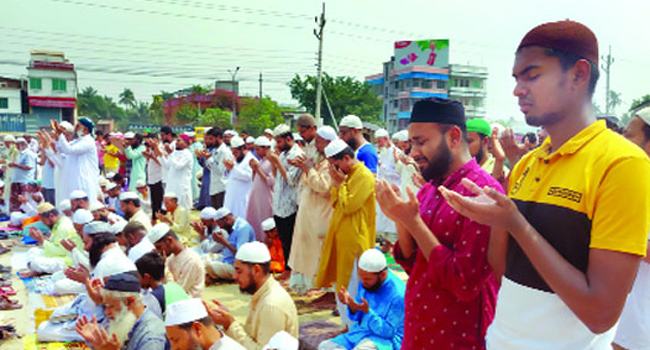 ঈশ্বরদীতে বৃষ্টির জন্য ইসতিসকার নামাজ