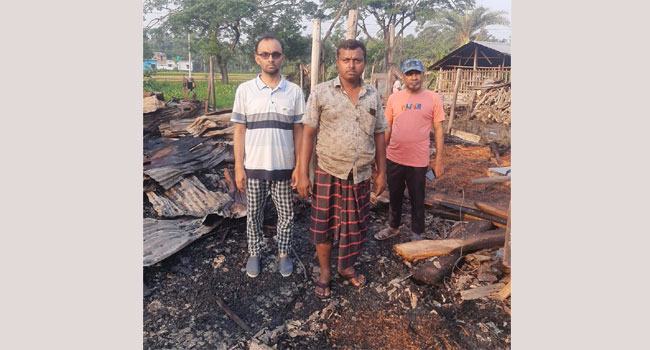 পাটকেলঘাটায় অগ্নিকাণ্ডে ৩ দোকান পুড়ে ছাই