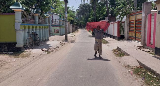 চুয়াডাঙ্গায় তাপমাত্রা ৪৩ ডিগ্রির কাছে