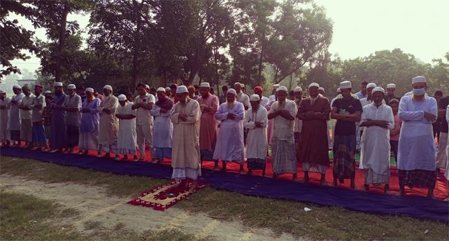 ধামরাইয়ে বৃষ্টির জন্য ইসতিসকার নামাজ, কাঁদলেন মুসুল্লিরা