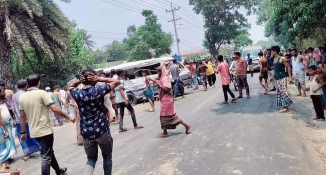 ঈদগাঁওতে বাস-মাইক্রোবাস সংঘর্ষে ৬ জন নিহত