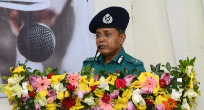 রাত ১১টার মধ্যে রাস্তার পাশের চায়ের দোকান বন্ধের নির্দেশ ডিএমপির