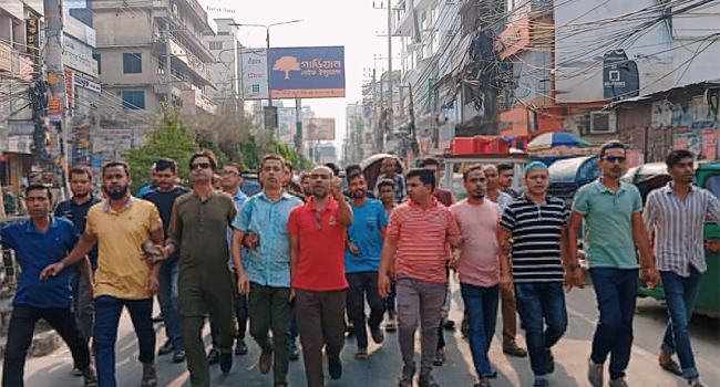 টুকুর সাজার প্রতিবাদে ফেনীতে যুবদলের বিক্ষোভ