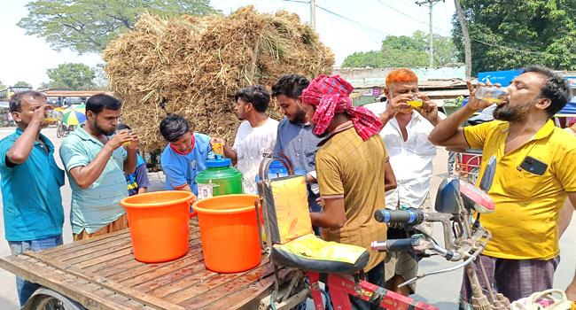 সব রেকর্ড ভেঙে চুয়াডাঙ্গার তাপমাত্রা ৪৩.৭ ডিগ্রি