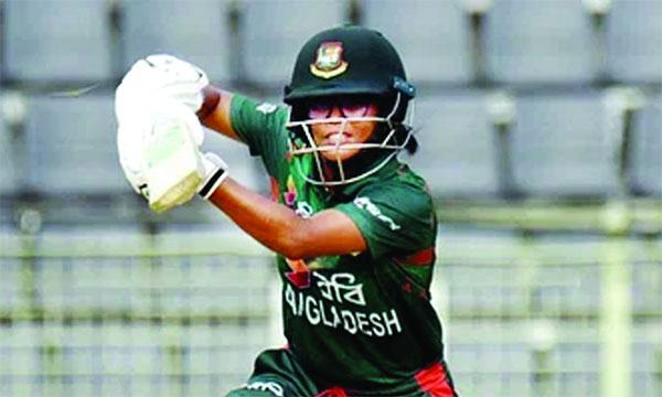 বৃষ্টি আইনে ২-০ তে এগিয়ে ভারত