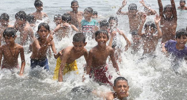 বৃষ্টির পূর্বাভাস, গরম কমবে এবার?
