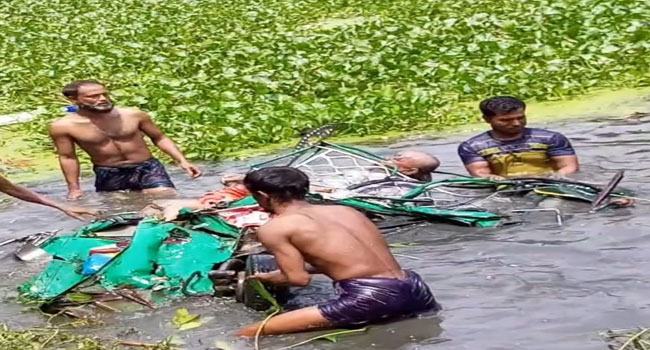 নোয়াখালীতে সিএনজি-ট্রাক মুখোমুখি সংঘর্ষ, নিহত ৩