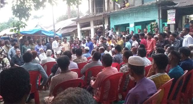 দোয়ারাবাজারে মইন হত্যাকারীদের গ্রেফতারের দাবিতে এলাকাবাসীর বিক্ষোভ