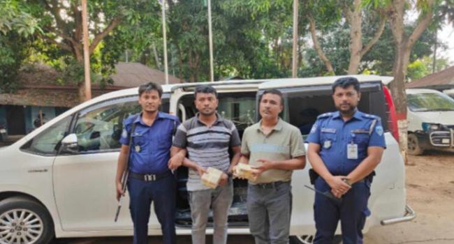 রামুতে ৬০ লাখ টাকার ইয়াবাসহ ২ কারবারী আটক