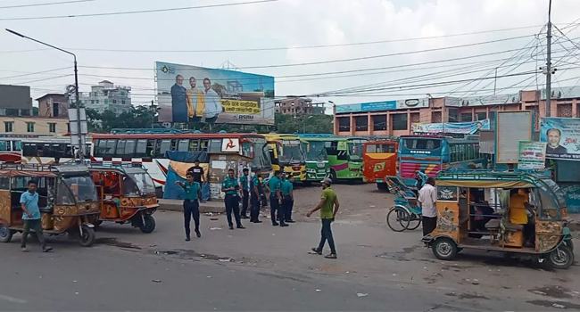 বরিশালে নথুল্লাবাদ টার্মিনাল থেকে বাস চলাচল বন্ধ