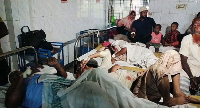 ভোলার চরে ভূমি মালিকদের ওপর হামলা, আহত ২৫